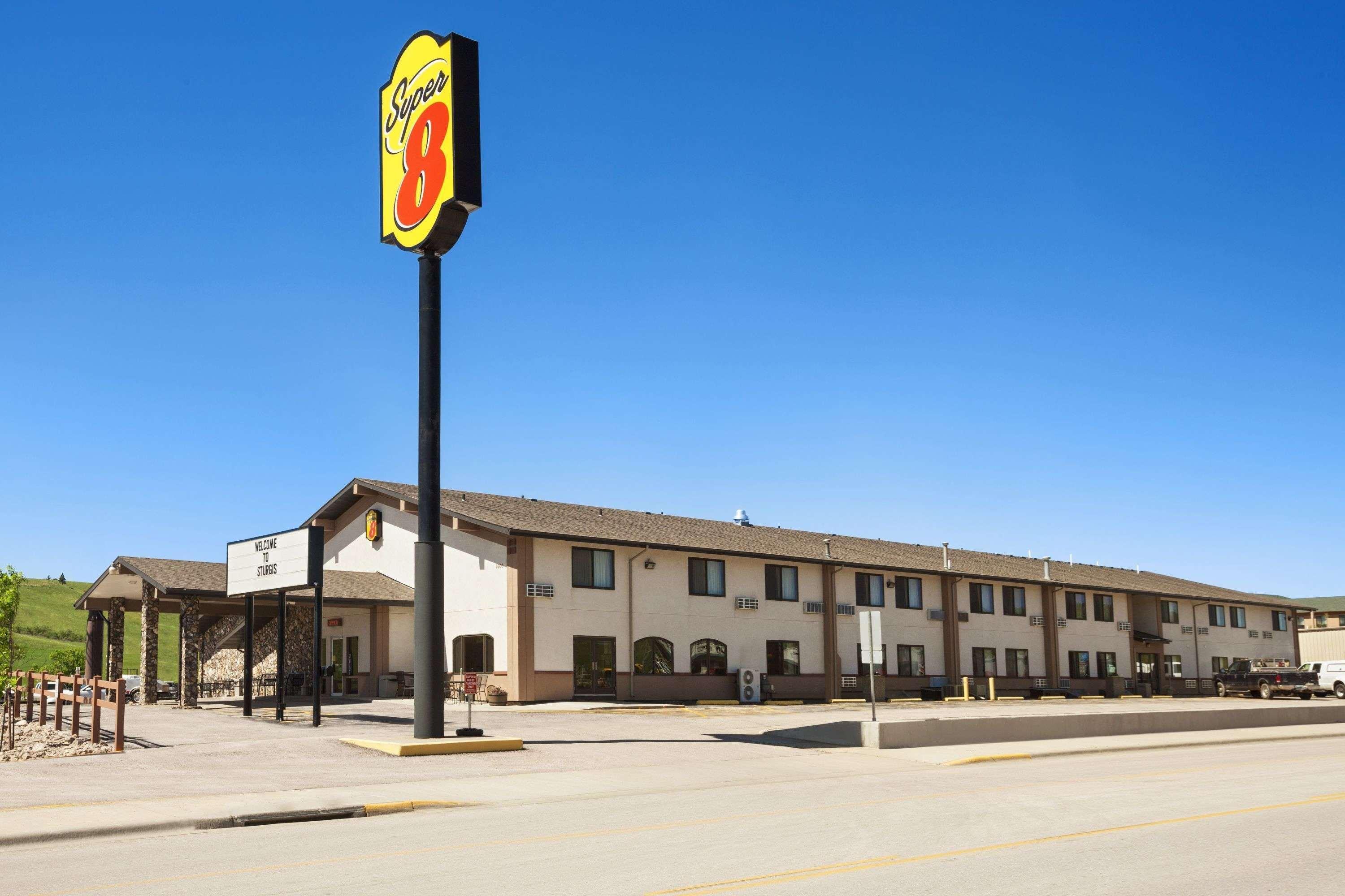 Super 8 By Wyndham Sturgis Hotel Exterior photo