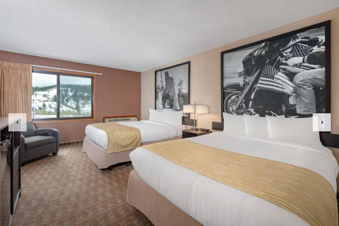 Super 8 By Wyndham Sturgis Hotel Exterior photo