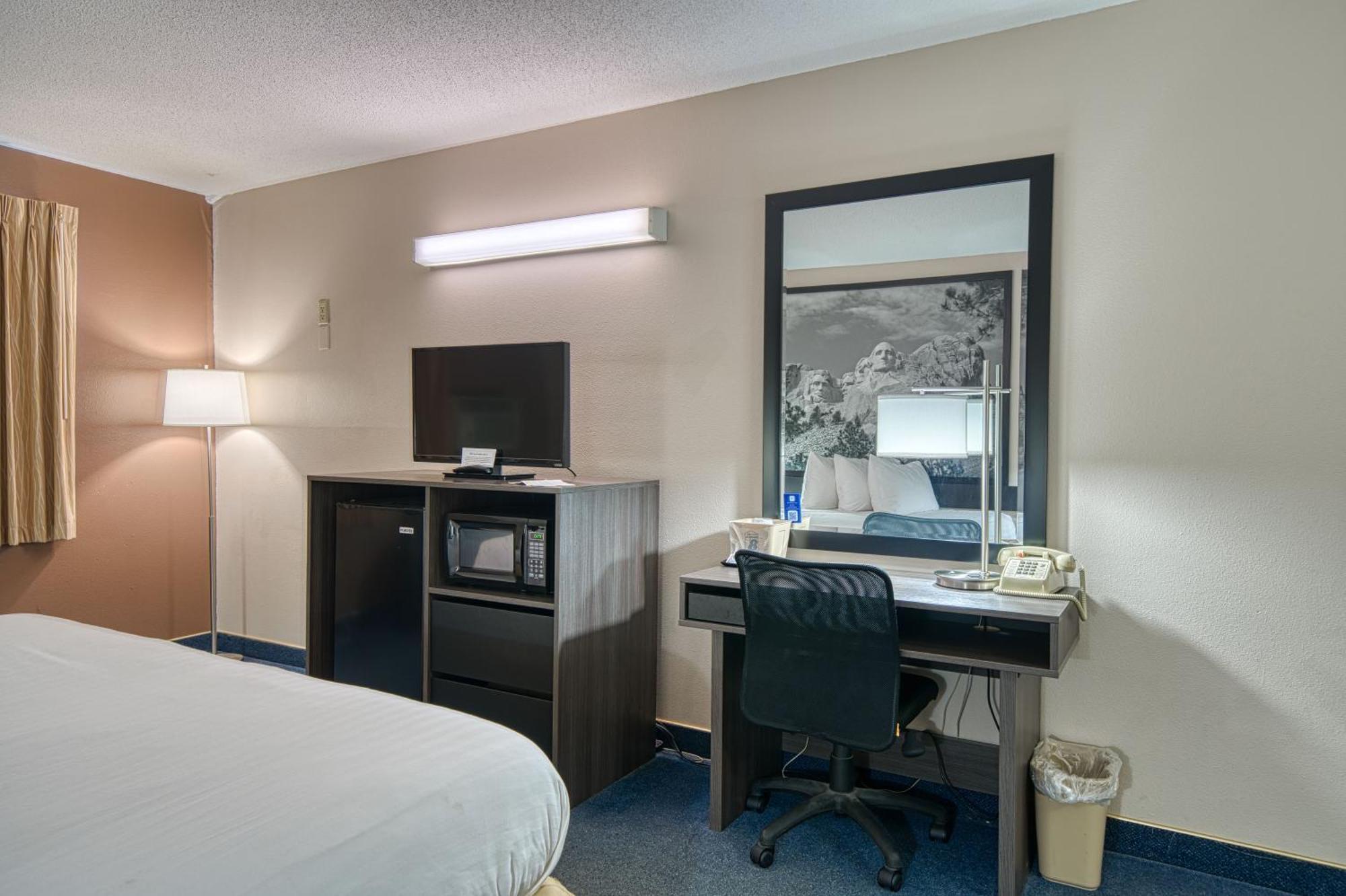 Super 8 By Wyndham Sturgis Hotel Exterior photo