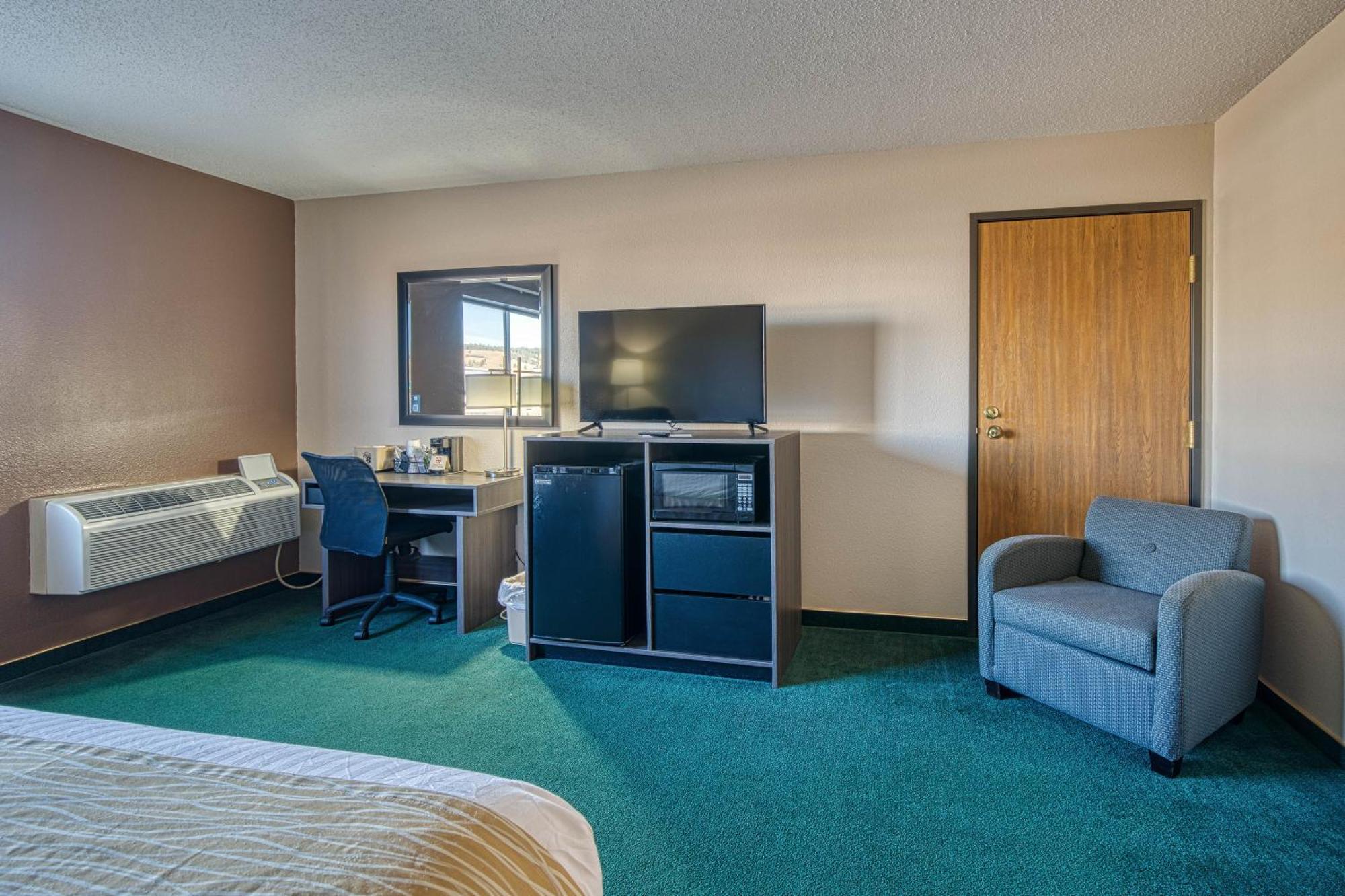 Super 8 By Wyndham Sturgis Hotel Exterior photo