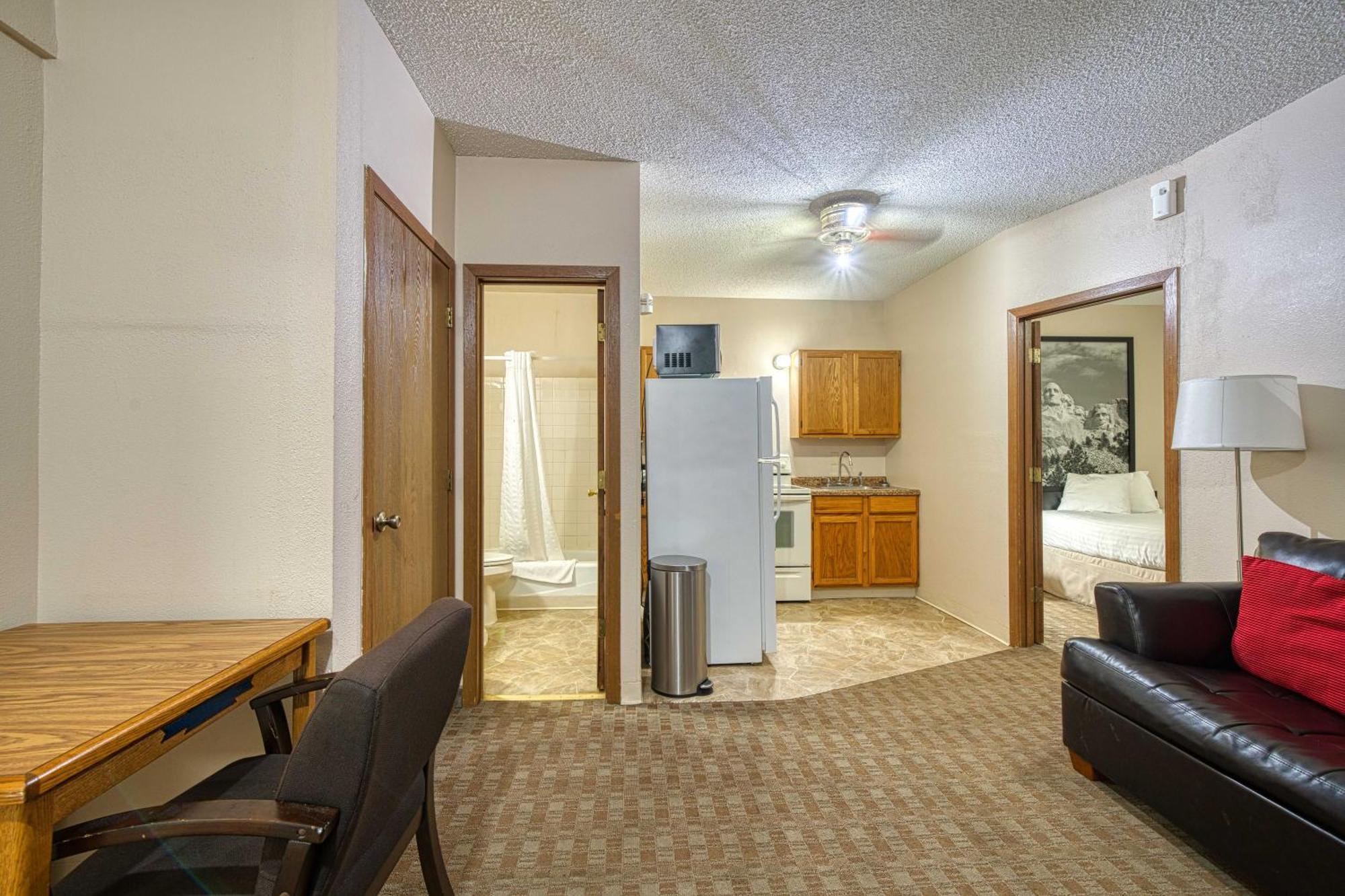 Super 8 By Wyndham Sturgis Hotel Exterior photo